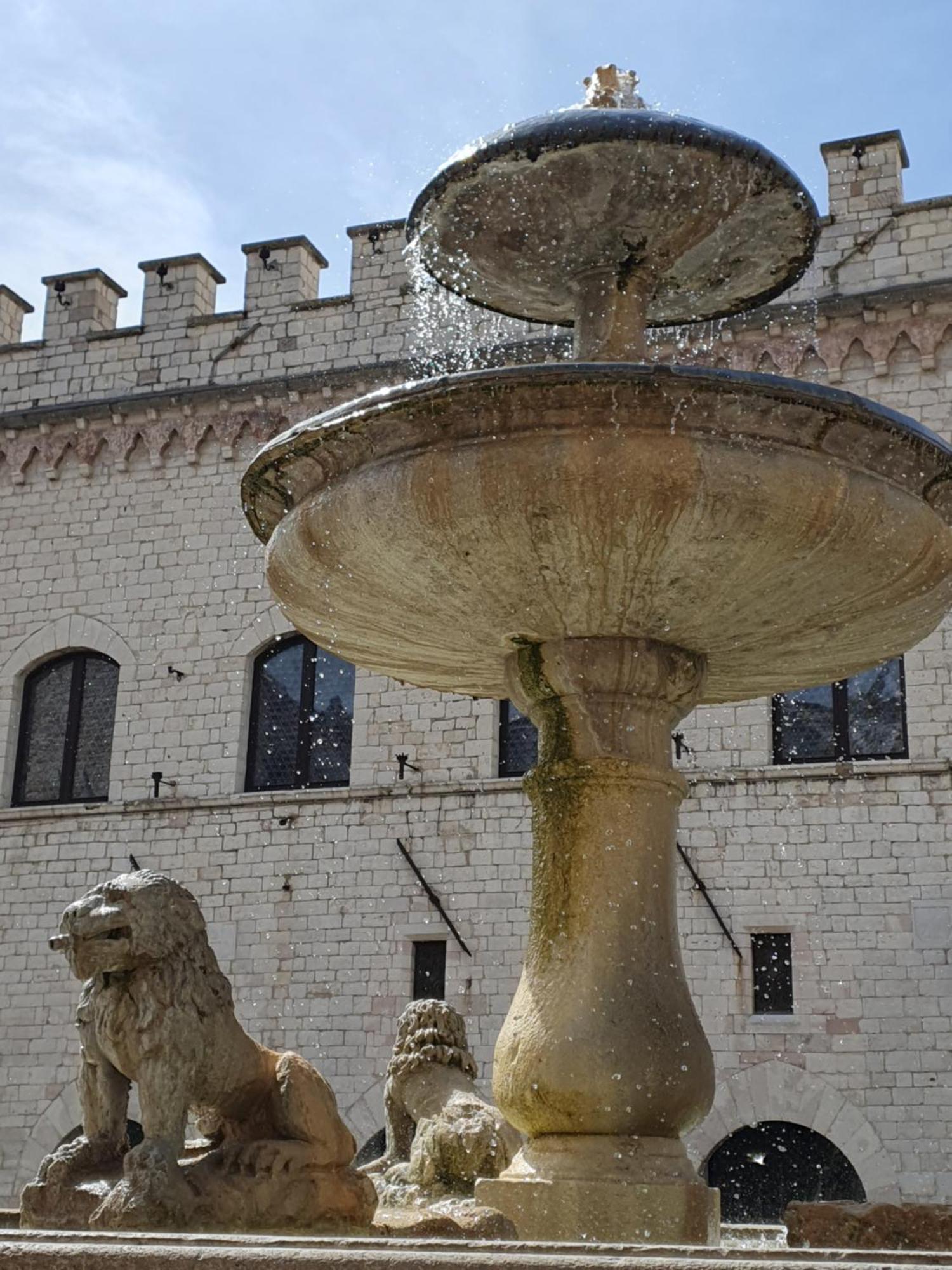 Apartament La Perla Di Tamara-Assisi Blu Zewnętrze zdjęcie